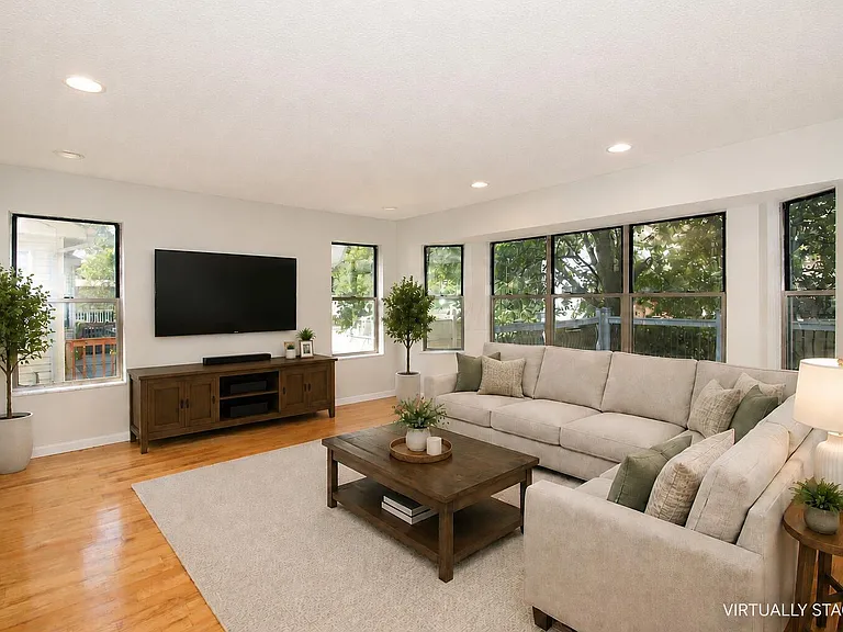 2515 Pressmen Dr — Photo 14