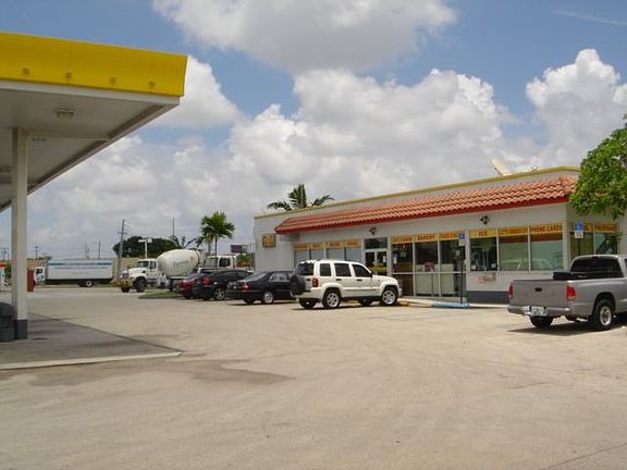 3rd image of 17080 NW 7th Ave