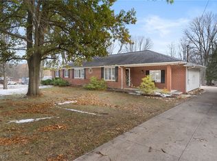 193 Fairway Dr, Akron, OH 44333