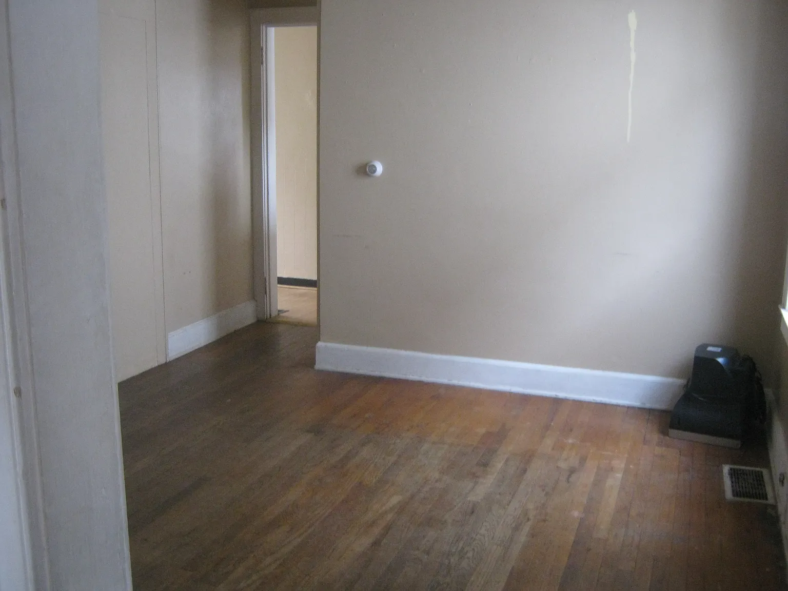 2 bed, $925 — Photo 3