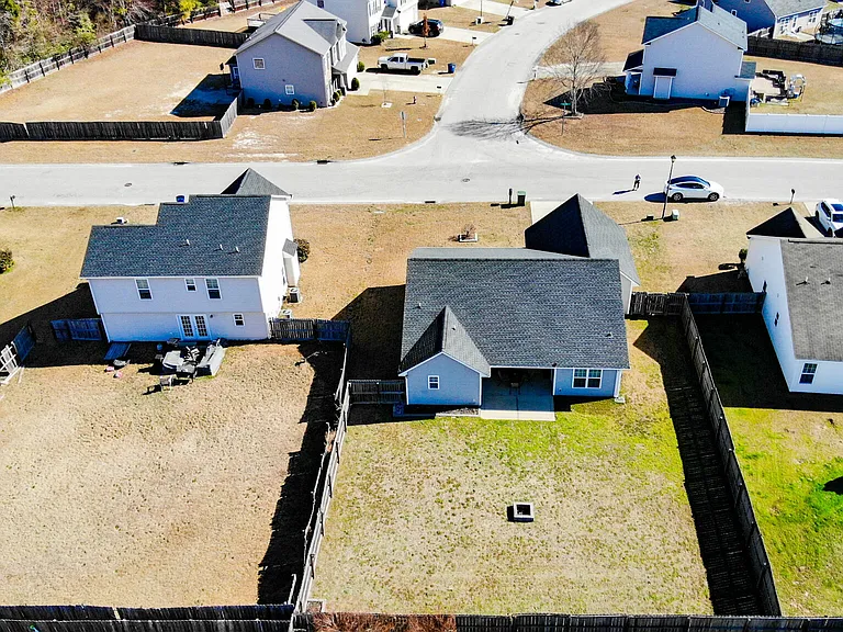 224 Roanoke Dr — Photo 41