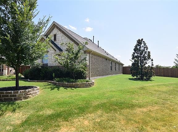 2nd image of 9407 Amberwoods Ln
