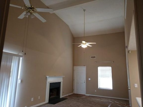 3rd image of 314 Autumn Lake Dr