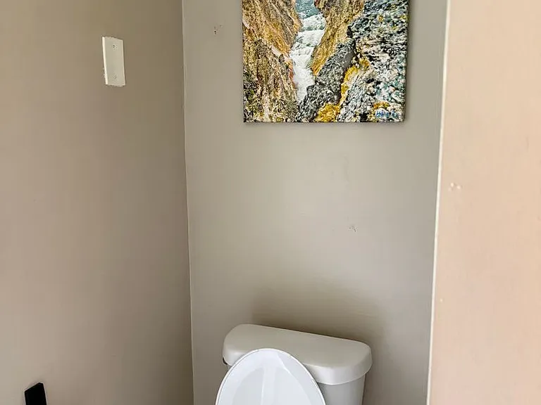 115 S Rosewood Dr — Photo 12
