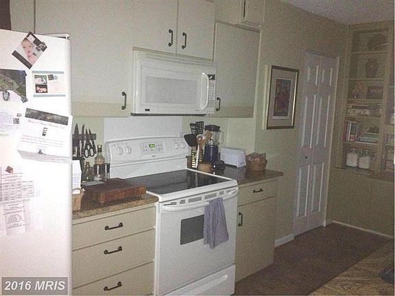 4th image of 1600 N Oak St APT 1107