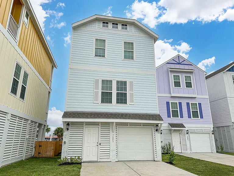 Palm Bay Galveston — Photo 1