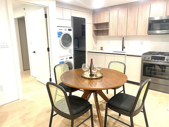 5th image of 229 Hawthorne St #4A
