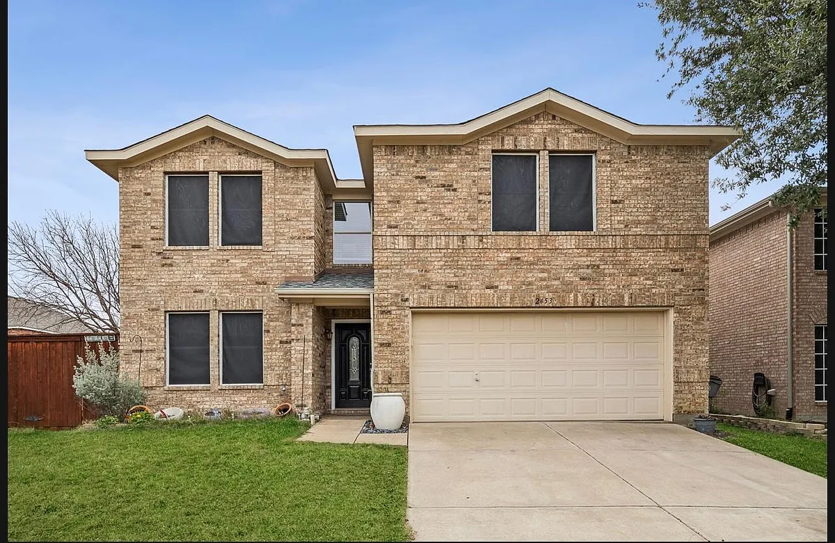 Building Photo - 2453 Graystone Dr