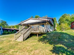 578 W Mohawk Dr, Malvern, OH 44644