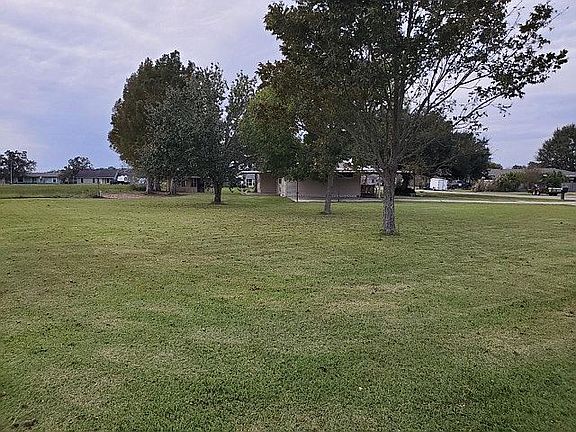 3rd image of 107 Coral Reef Dr