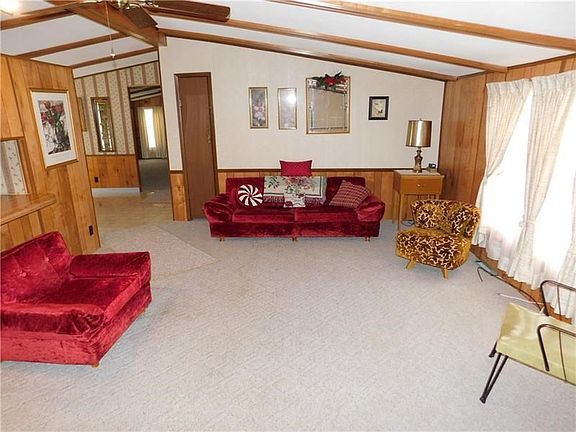 LIVING ROOM VAULTED CEILING