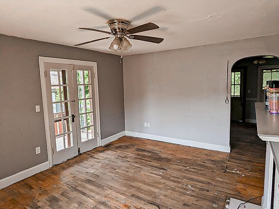 5th image of 814 1st Ave