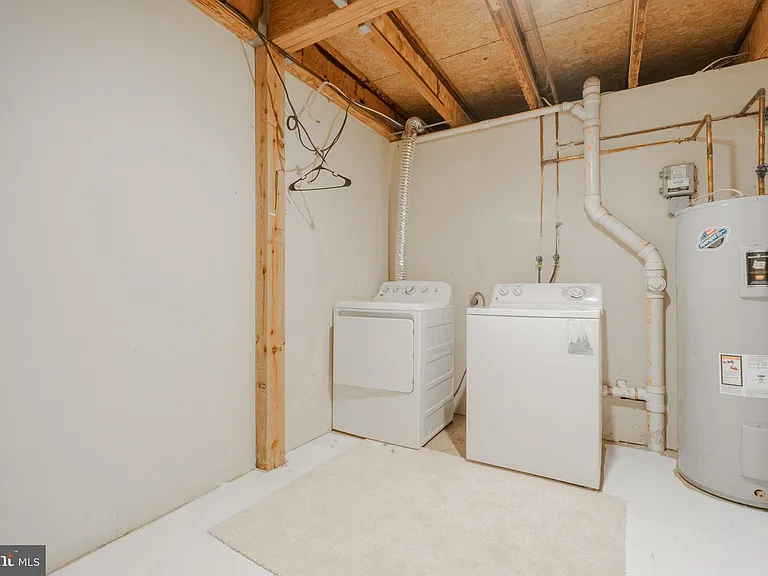 14167 Royal Oak Ln — Photo 15