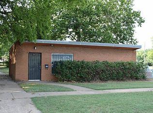 205 W Gandy St, Denison, TX 75020