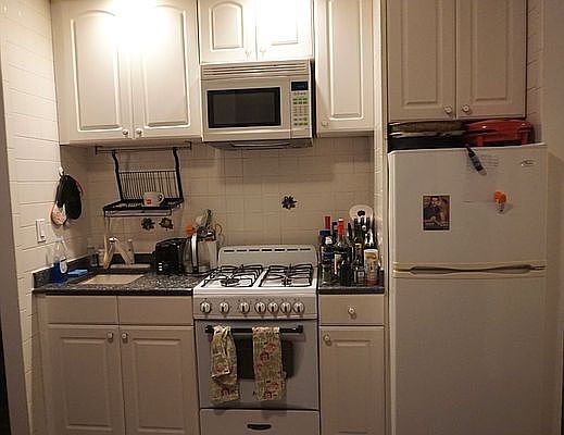 4th image of 326 W 47th St APT 3B