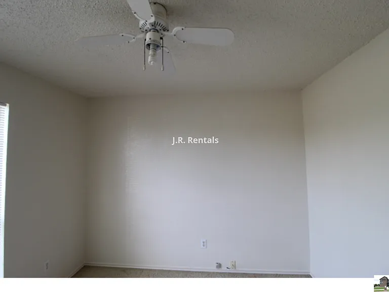3615 Coral Bay Ln — Photo 43