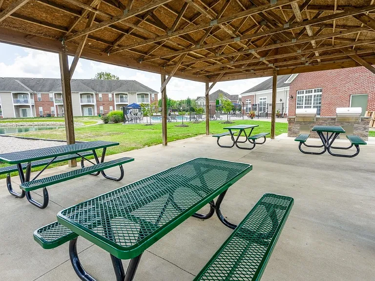 The Lakes of Beavercreek Apartment Homes — Photo 21