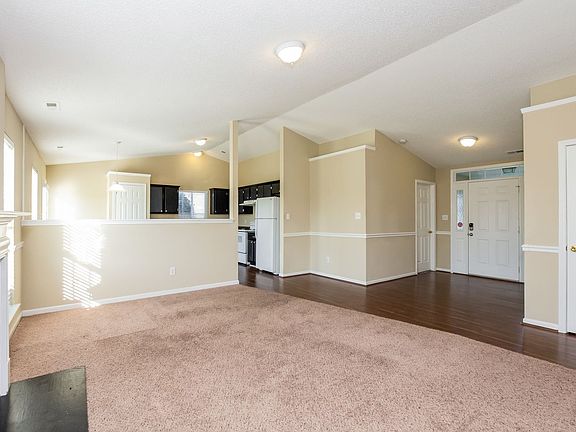 3rd image of 108 N Woodcliff Ln