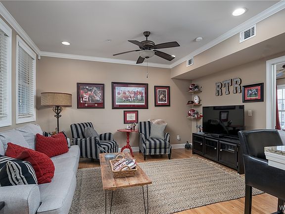 4th image of 820 Frank Thomas Ave Unit 112