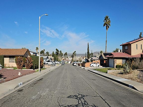 5th image of 432 Oakmont Dr