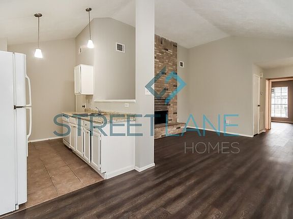 4th image of 15929 Oakendell Dr