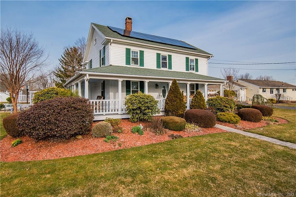 703 East St, Middletown, CT 06457 Zillow