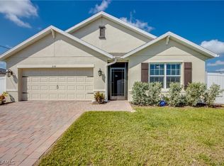 236 NW 28th Ter, Cape Coral, FL 33993