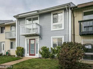 272 N Cottage Rd, Sterling, VA 20164