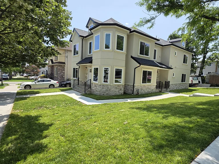 McKee Ave — Photo 4