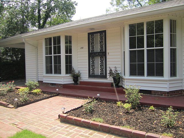 1st image of 213 Sivley St