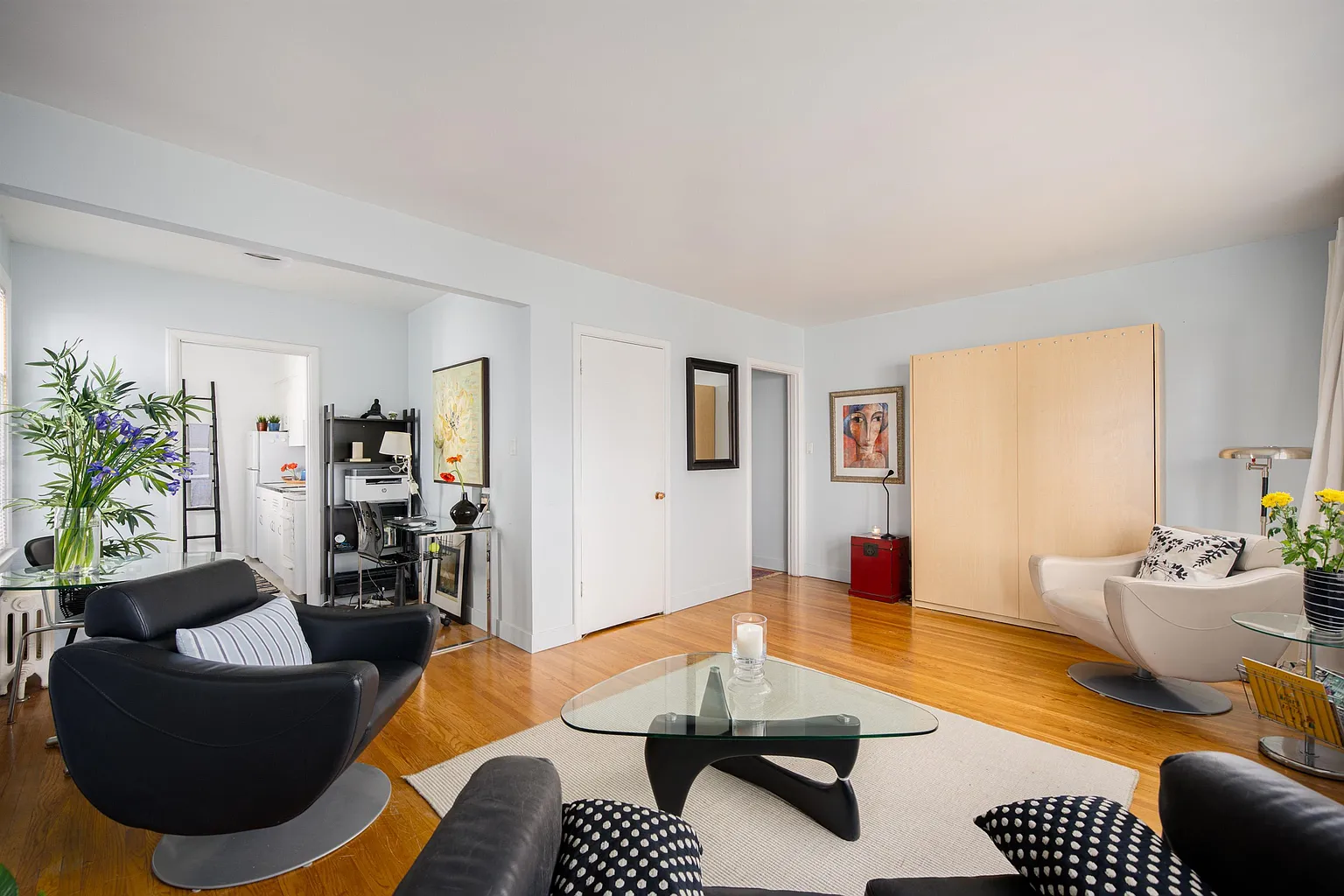 1565 Burnaby St #303 photo 1