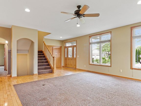 2nd image of 378 Wynnwood Dr