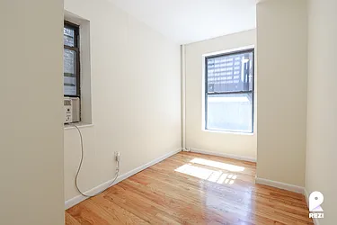 Rented by REZI