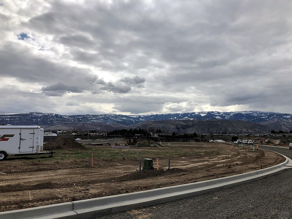 1st image of 2462 Neighbor Pl NE