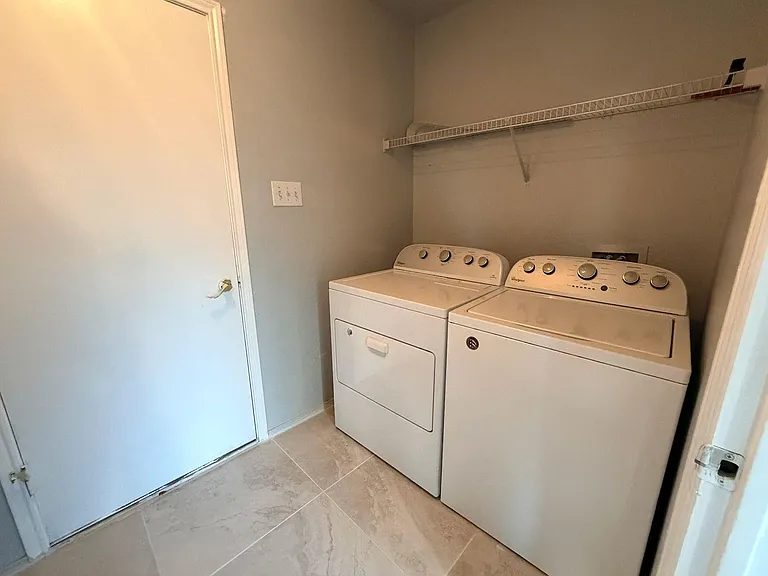 8440 Shallow Creek Dr — Photo 11