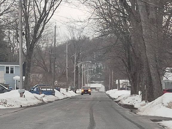 4th image of 20688 Hunt St