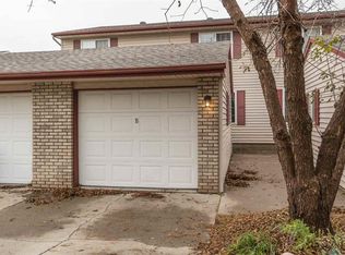 1504 E Redwood Blvd UNIT B, Brandon, SD 57005