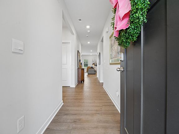 3rd image of 410 Emily Dr
