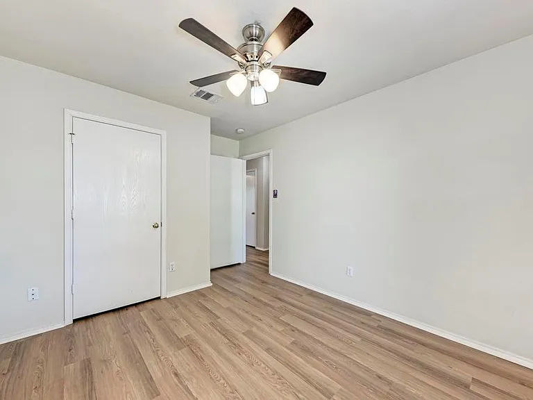 1203 Tricia Cv — Photo 28
