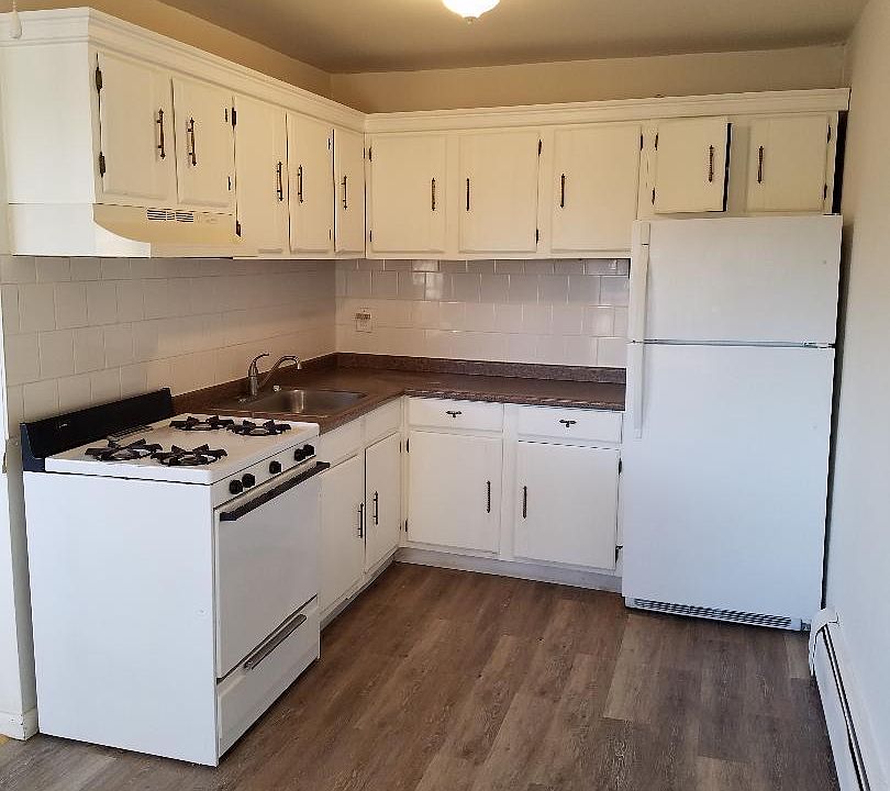 2nd image of 329 Main St APT 26