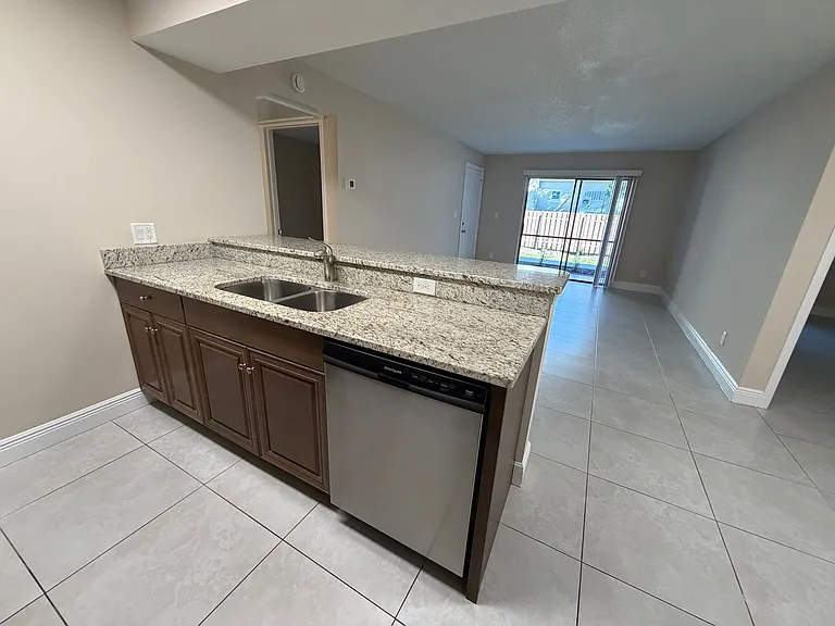 5307 Summerlin Rd #707 — Photo 7