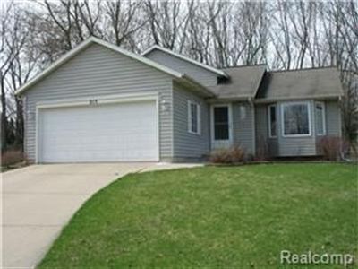 215 Olivia Ct NW, Grand Rapids, MI, 49504