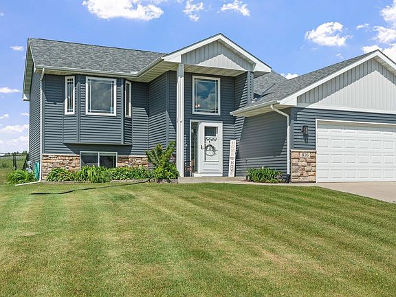 2nd image of 816 Cologne Ln
