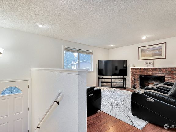 3rd image of 9611 138th Street Ct NW