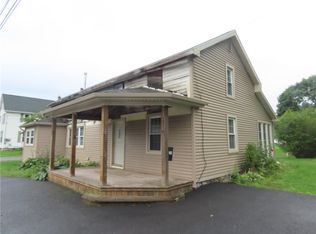 19 W River St, Waterloo, NY 13165