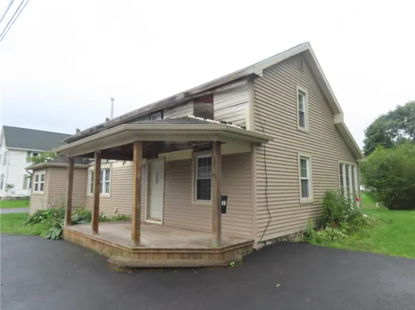 19 W River St, Waterloo, NY 13165