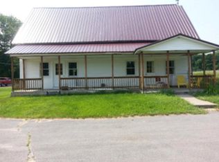 734 Rand Hill Rd, Morrisonville, NY 12962