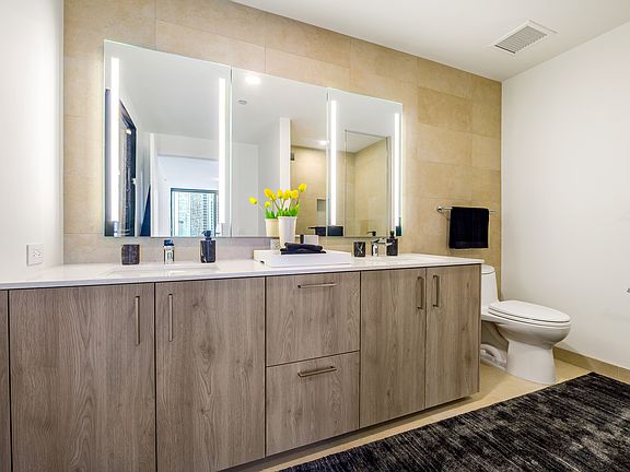 5th image of 211 N Harbor Dr APT 3803