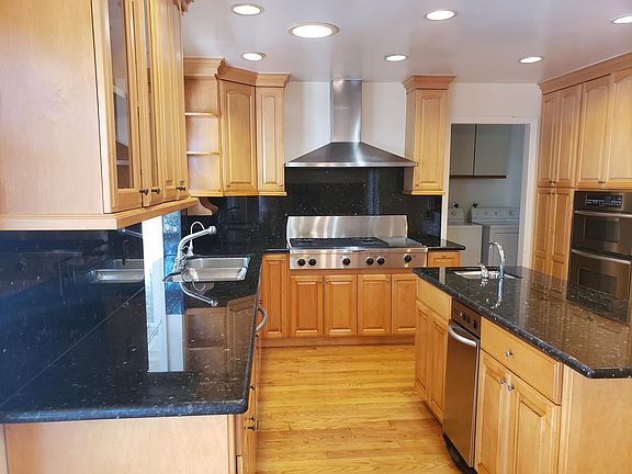 5th image of 12141 Terrence Ave