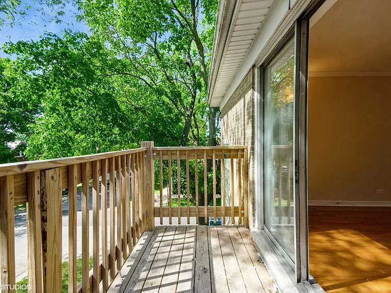 2623 W Arthur Ave #2 — Photo 2